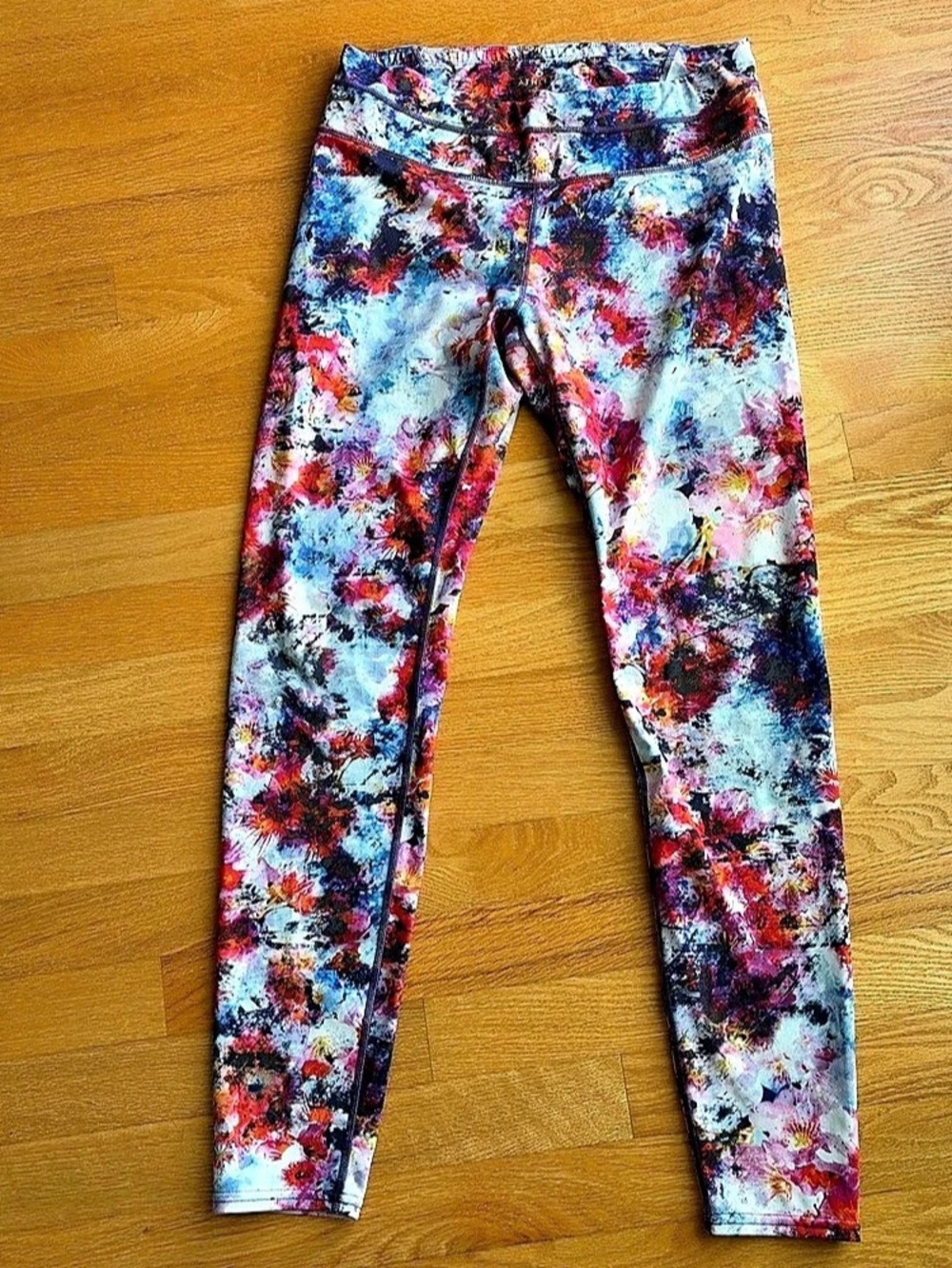 Athleta Abstract Print Leggings Size Medium